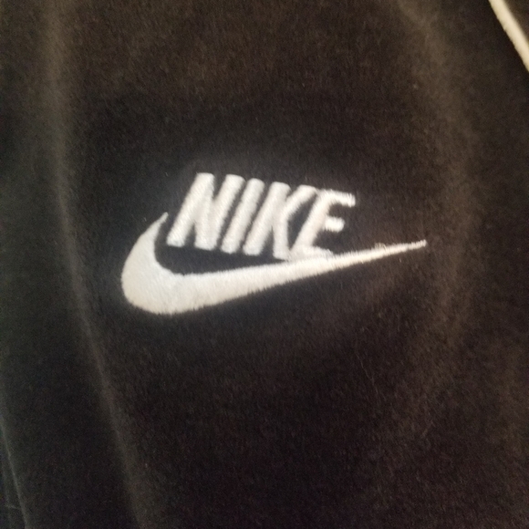 Nike velour zip jacket - Picture 2 of 3